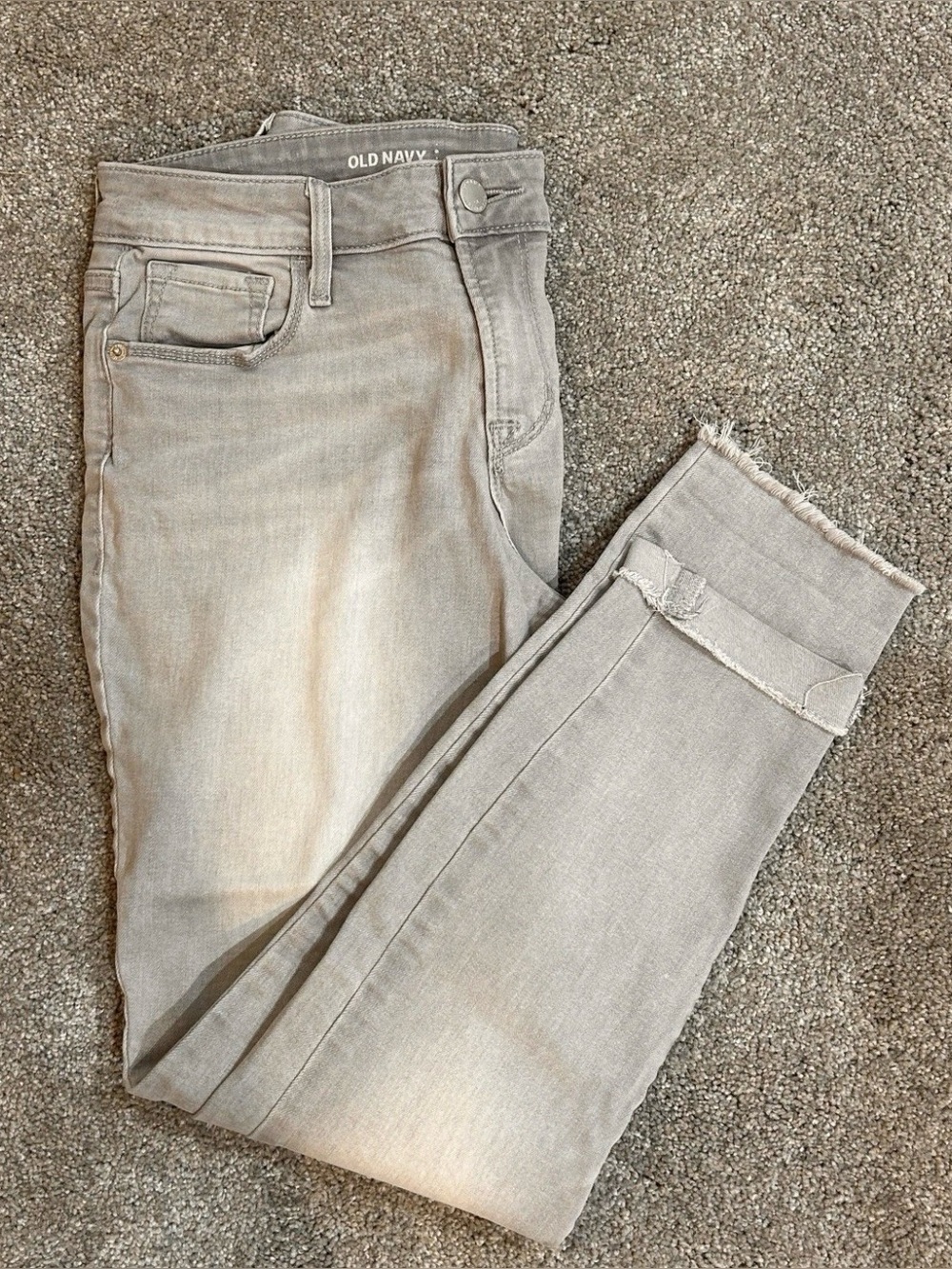 Old Navy Blue Jeans Womens 6 Regular Mid-Rise Light Gray Wash Frayed Hem